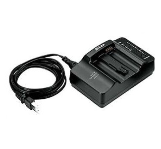 Nikon MH-21 Quick Charger for D2H