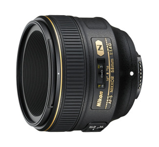 Nikon 2210 AF-S NIKKOR Lens (Uses 72mm Filters)